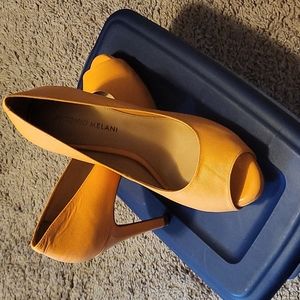 Antonio Melani Orange pump size 7, New never worn